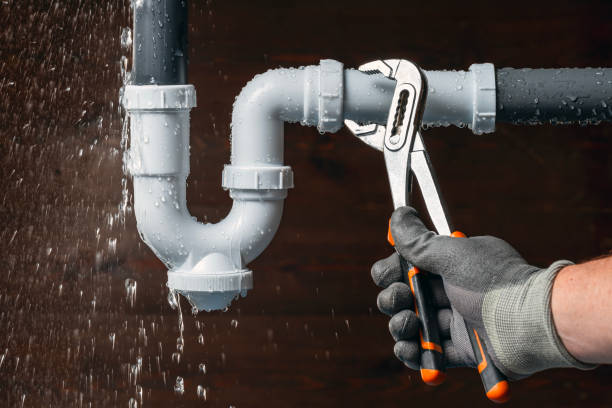 Professional Leak Detection technician working in Prairie City, IA